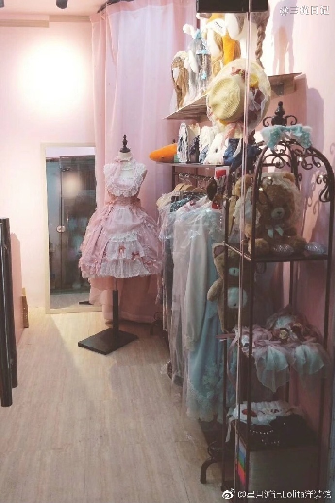 宁波星月游记Lolita洋装馆 Lolita洋装实体店实拍图片照片4
